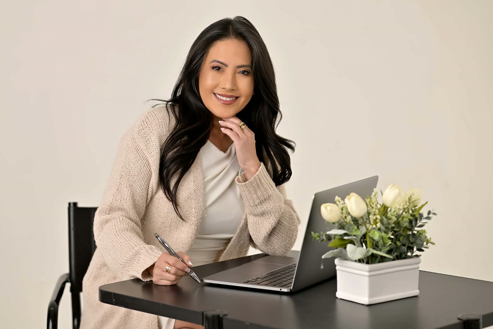 Nina Kalin, Director of Patient Engagement and lead appointment setter at Social Glow Collective